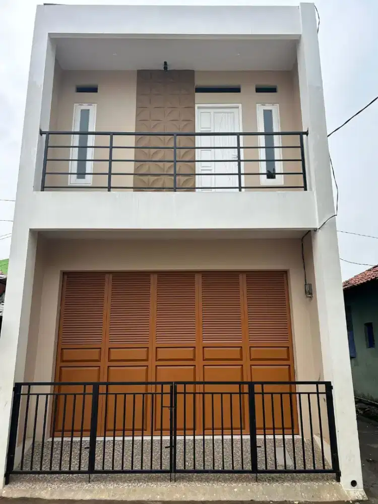 di sewakan rumah baru 2 lantai