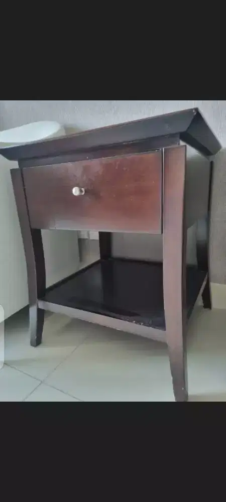 Slide Table / Meja samping minimalis