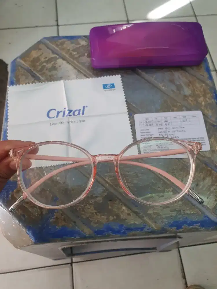 Kacamata Lensa Minus 5 Essilor + Frame Pink Seken Bekas Pakai