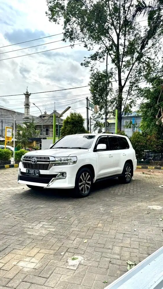 Toyota LAND CRUISER VX200 2011 TERMURAH