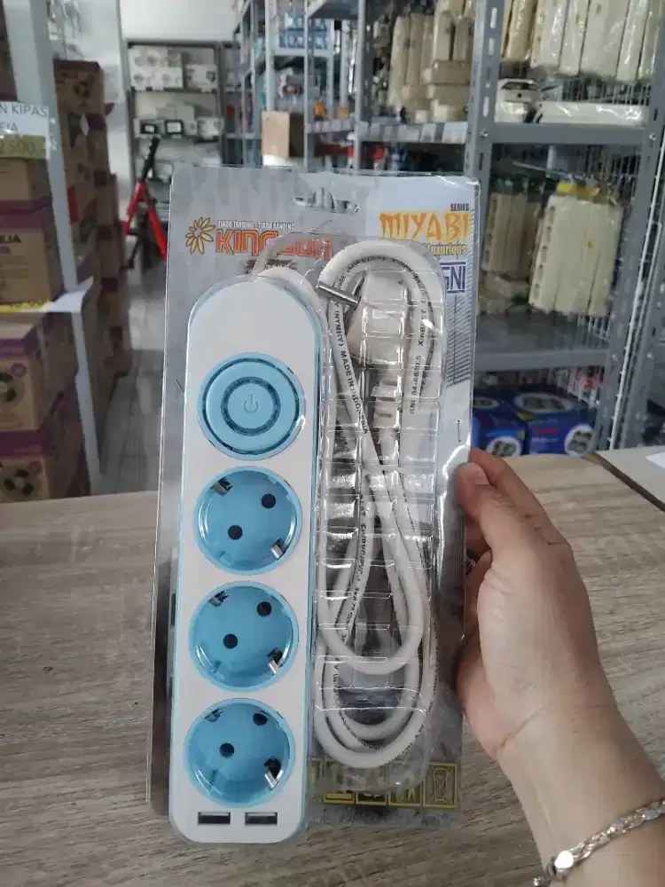 Stop Kontak 3L + 2 Usb Kingsun