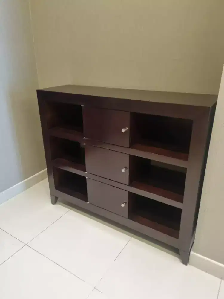 Rak sepatu serbaguna