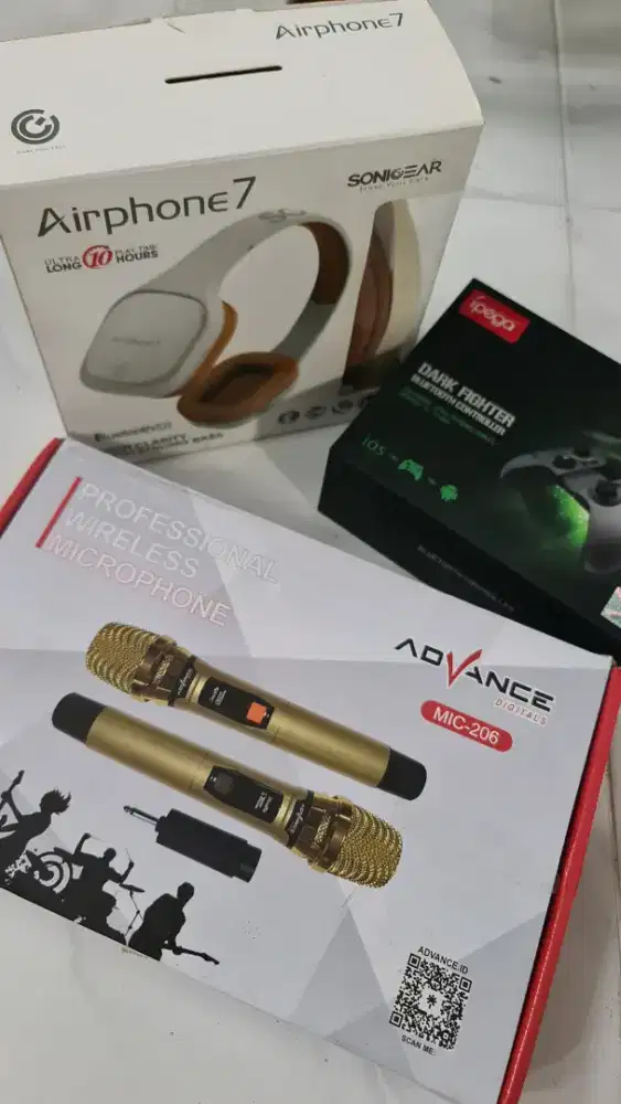 DIJUAL (Headset Airphone 7, Karaoke Advance, Stik Ipega Dark Fighter)