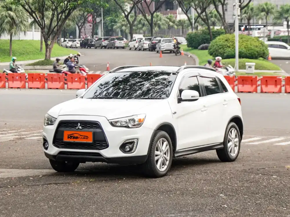 Outlander PX 2.0 Putih 2015,Tdp18jt