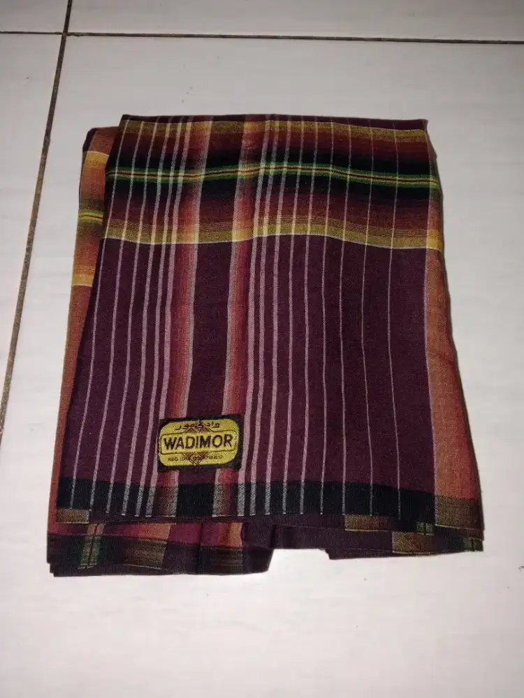 Sarung wadimor salut kotak