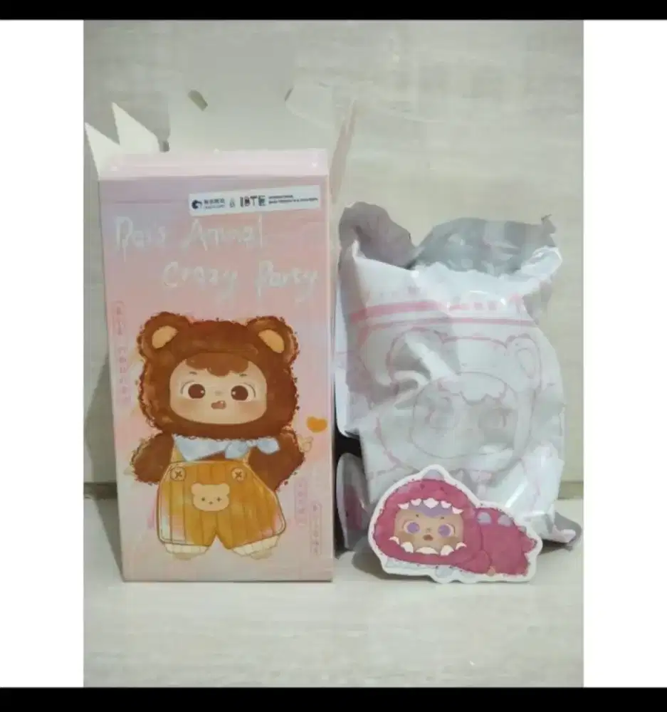 ORIGINAL 100% blindbox dais animal crazy party dino pink