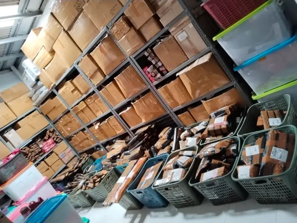 Dibutuhkan tenaga packing jualan online