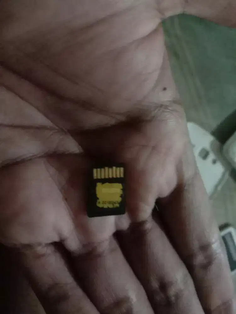 Jual 2 memory sd card yaitu 32 gb dan 8gb