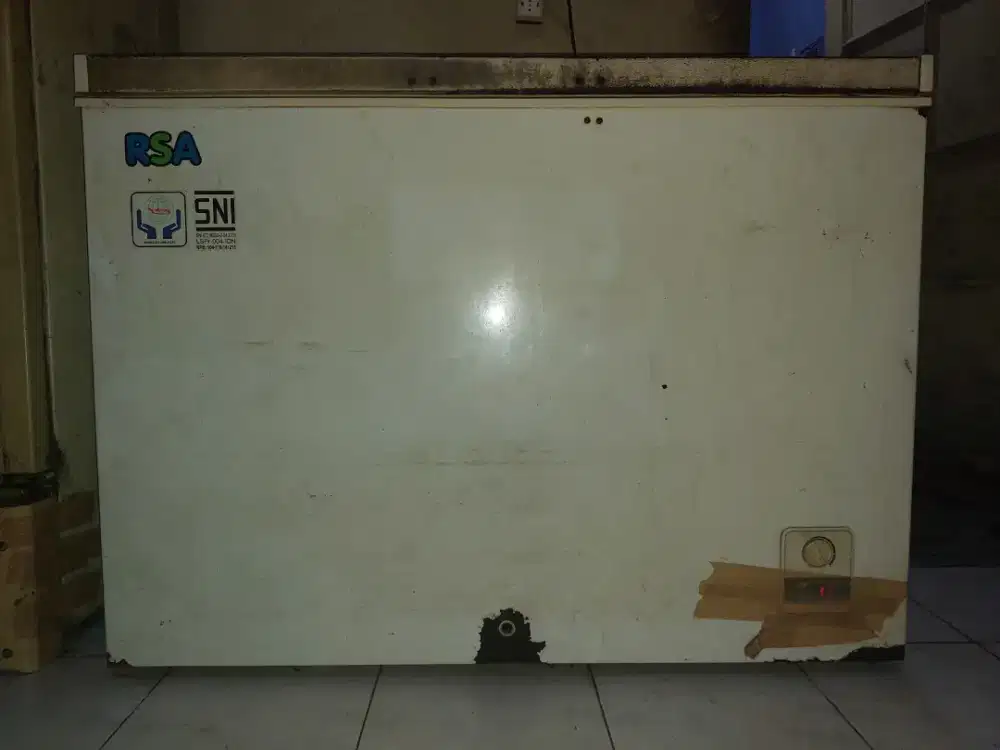 DI JUAL FREZER MERK RSA