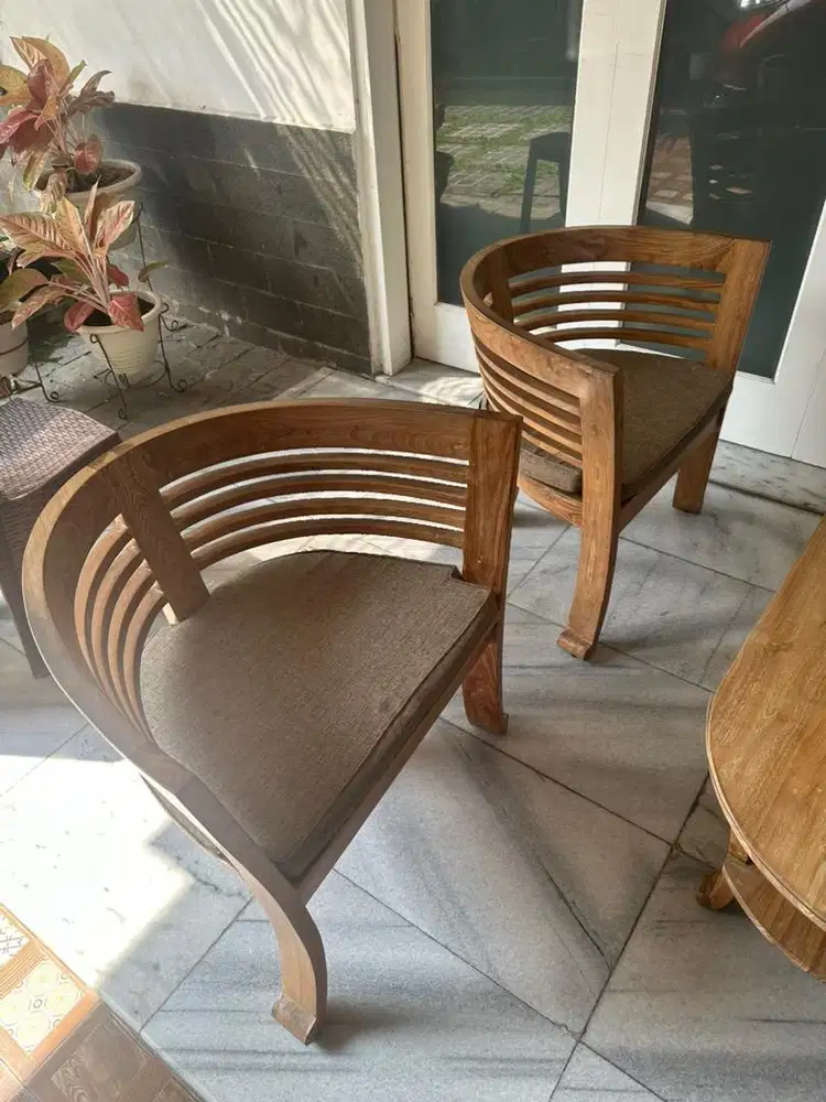 1 set kursi meja
