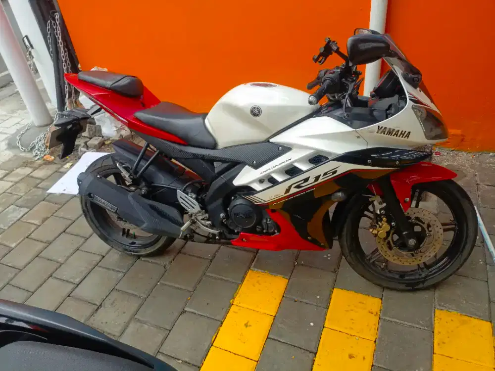 Di jual Cepat Yamaha R15 V2 tahun 2016 , Registrasi 2018
