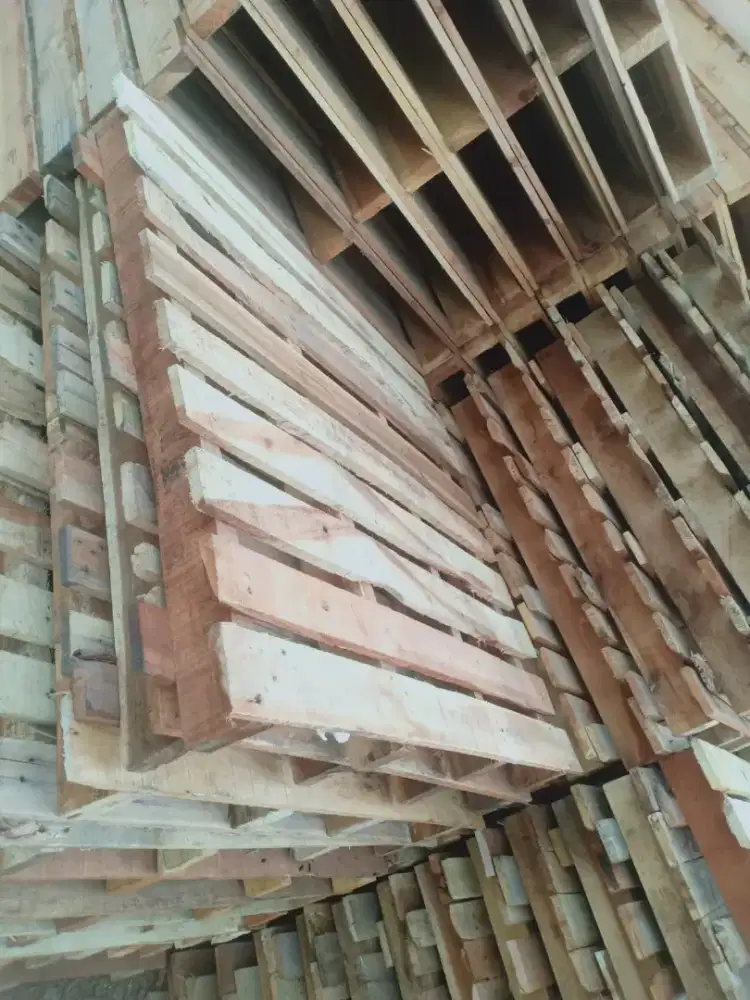 palett kayu pci