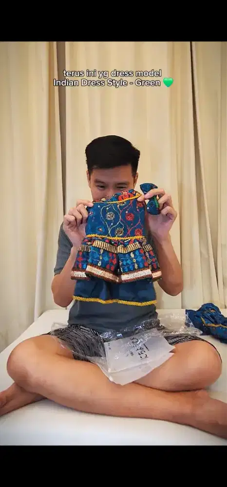 Indian Dress Emerald Green - Baju Anjing Kucing - Ukuran S