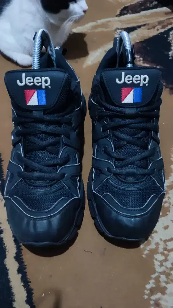 SEPATU Trail JEEP 42