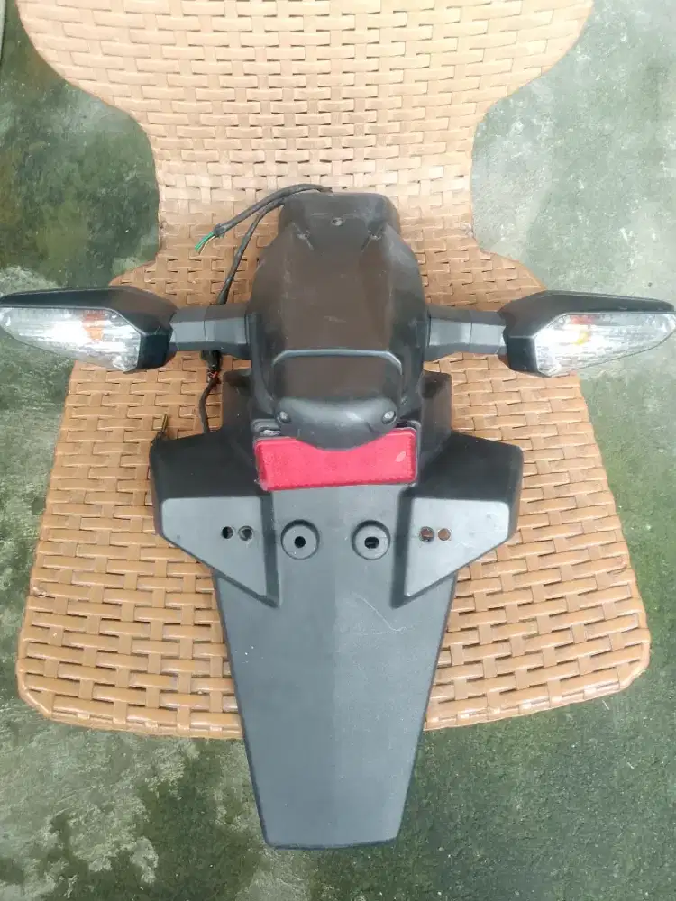 Spakbor Belakang Motor