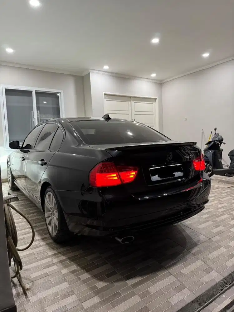 Rare Condition‼️ BMW E90 320i LCI Facelift TH 2010 Hitam Metalik
