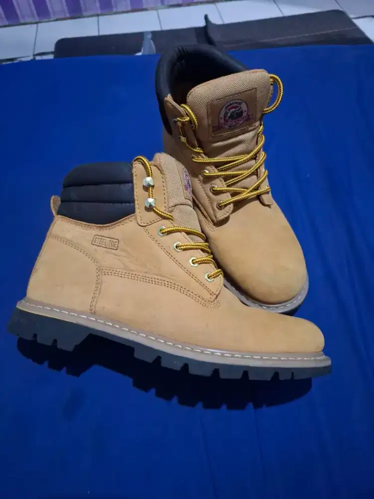 Sepatu CAT BRAHMAN BOOT KULIT ASLI  SIZE45/11
