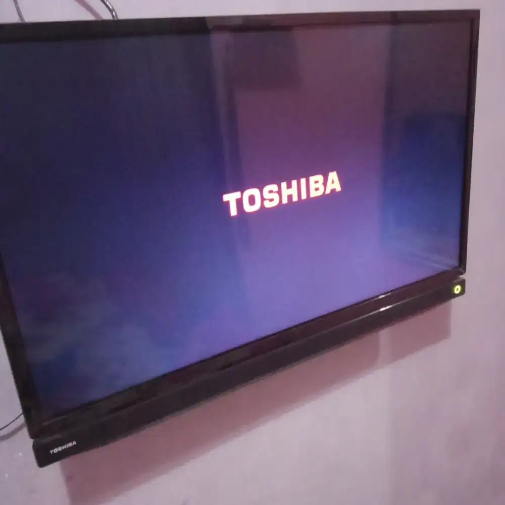 TV Toshiba 32 in free STB
