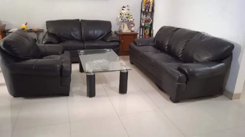 Sofa kulit ukr jumbo wrn hitam