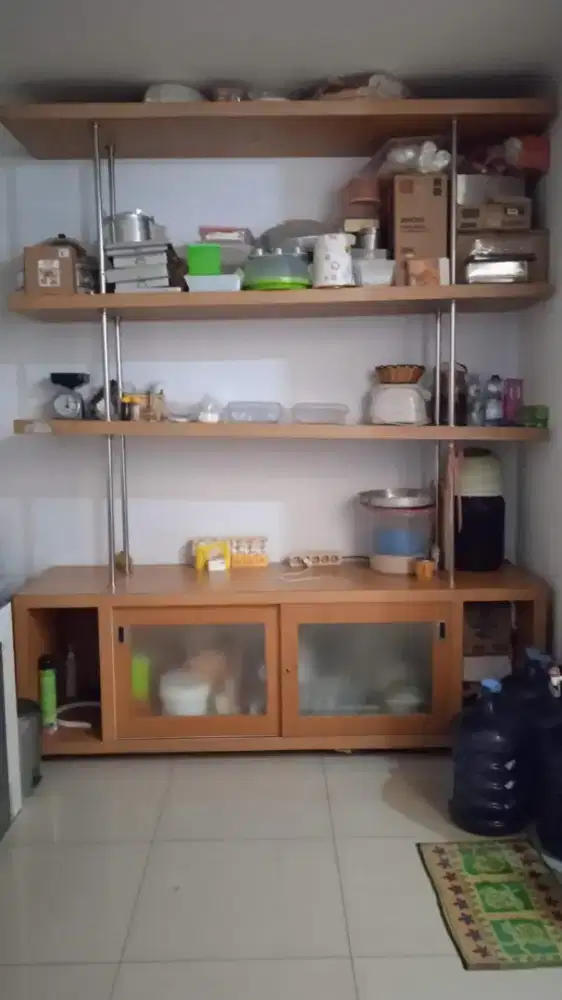 Lemari buat jualan