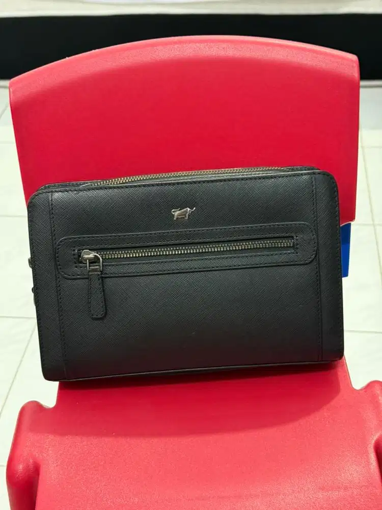 Tas tangan braun buffel