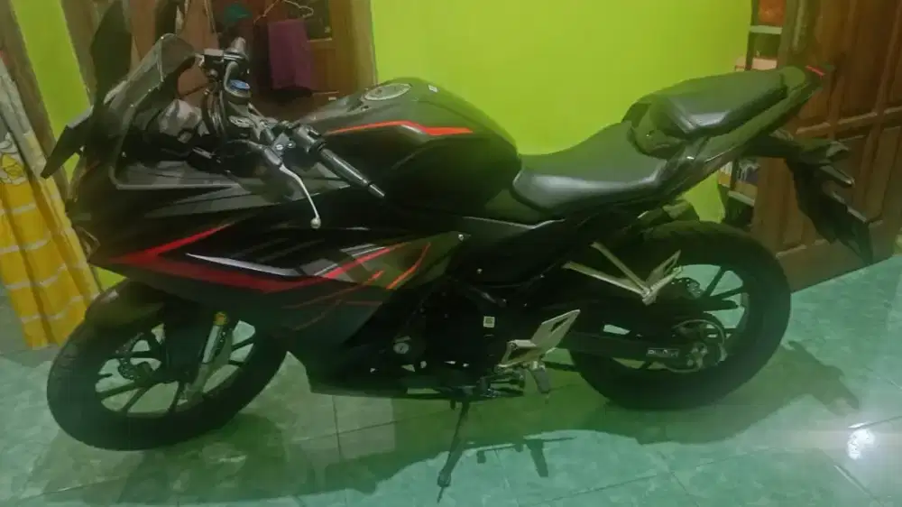 CB 150R KM 1000