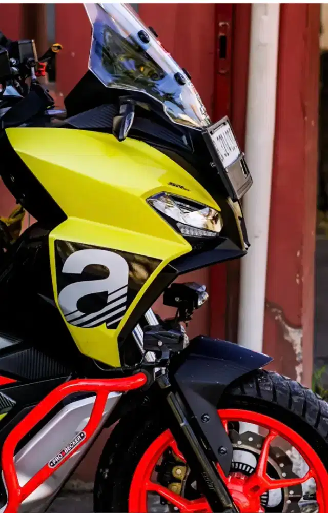 Aprillia standaran belum di apaain msh gress no minus udh modif tipis2