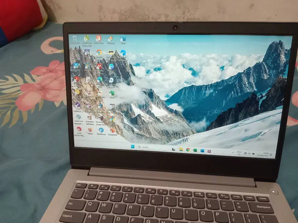 Lenovo ideapad 3 slim AMD ryzen 3 4300u