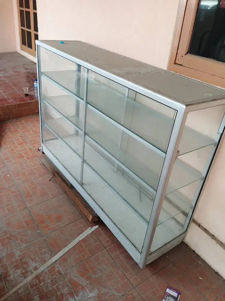 Dijual Etalase siap pakai