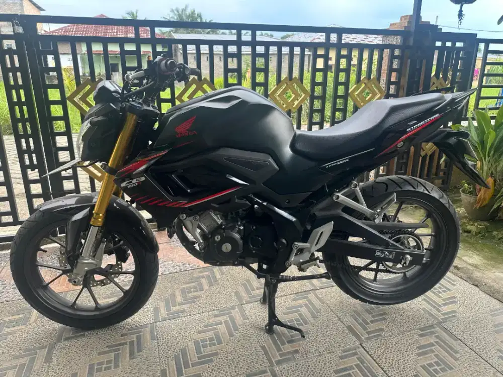 Dijual Motor Honda CB150R