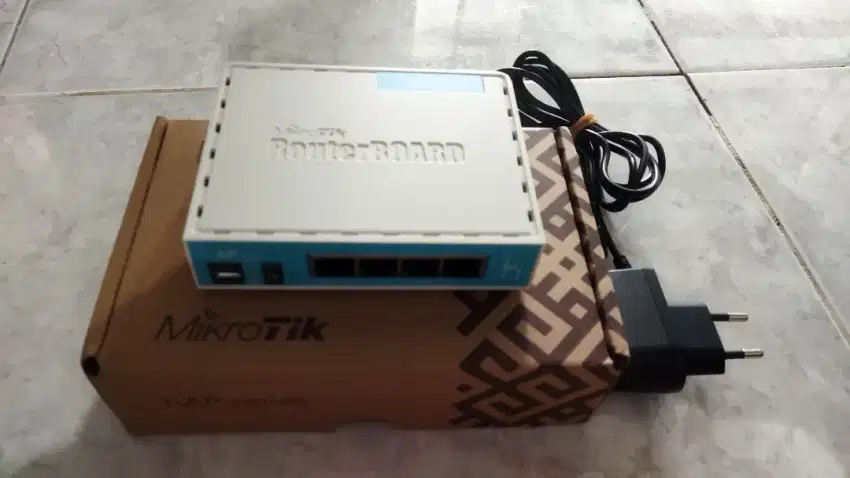 Router Mikrotik RB 941 2ND hAP lite
