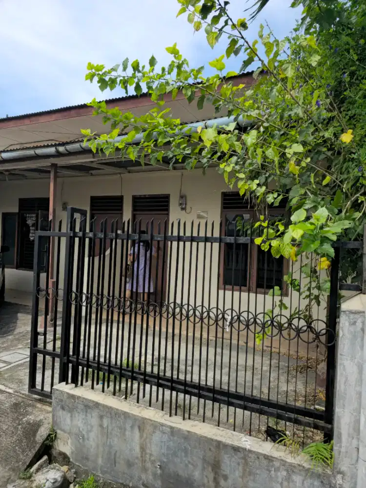 Dijual 2 bangunan rumah dalam 1 sertifikat