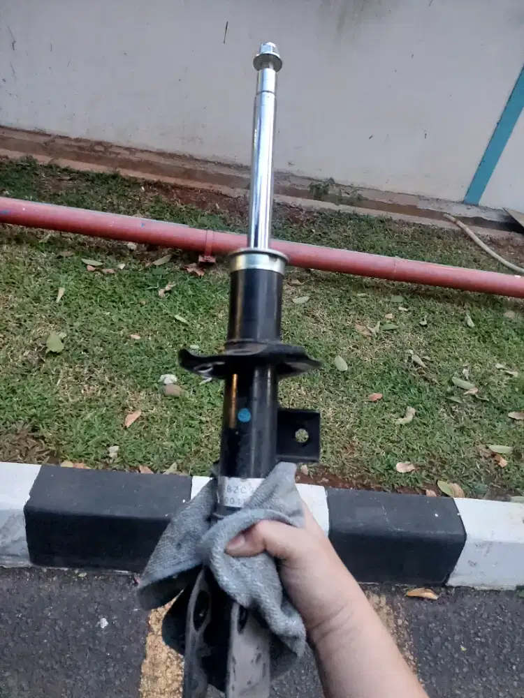 Shockbreaker DEPAN sepasang Original Copotan Toyota Agya 2022
