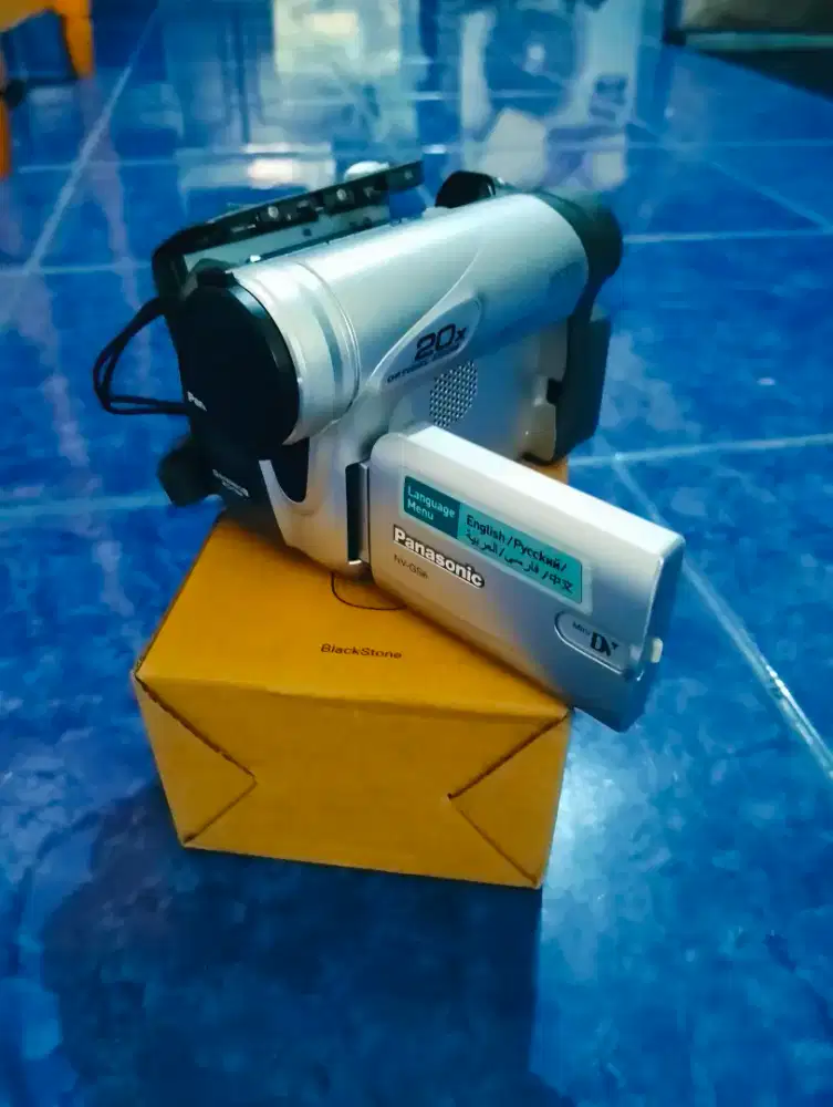 Handycam Panasonic NV- GS 6 kondisi nyala tapi charger GK ada
