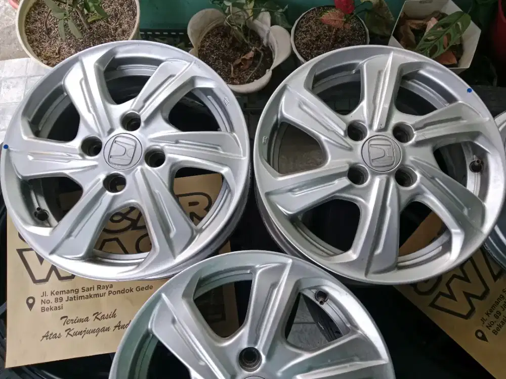 Velg Honda Ori OEM Brio R14 Agya Ayla Calya Sigra