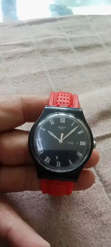 Jam tangan Swatch