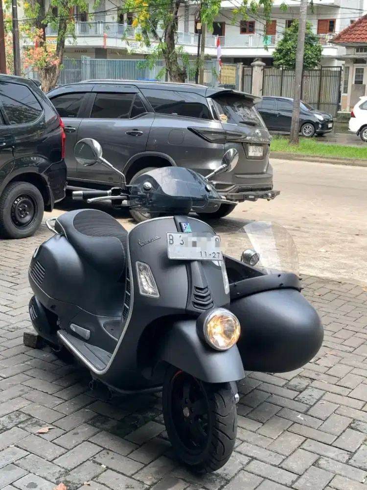 Moge Vespa Piaggio GTV 300 HPE Sespan 2022 Rare Odo 400 Like New