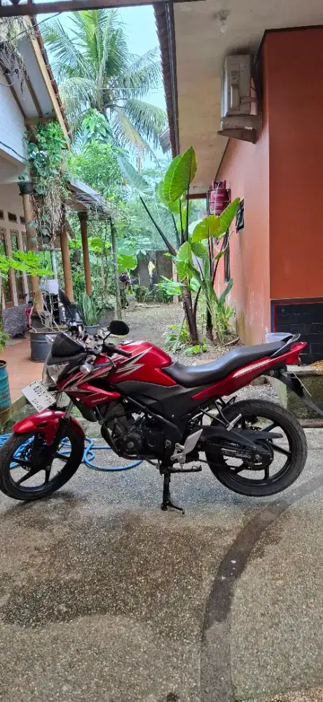 Honda CB 150R Streetfighter - Merah Ori - Pajak Panjang - Nego - Tukar