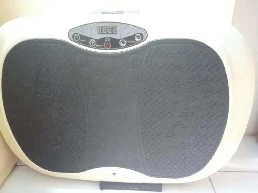 Alat fitnes mesin getar