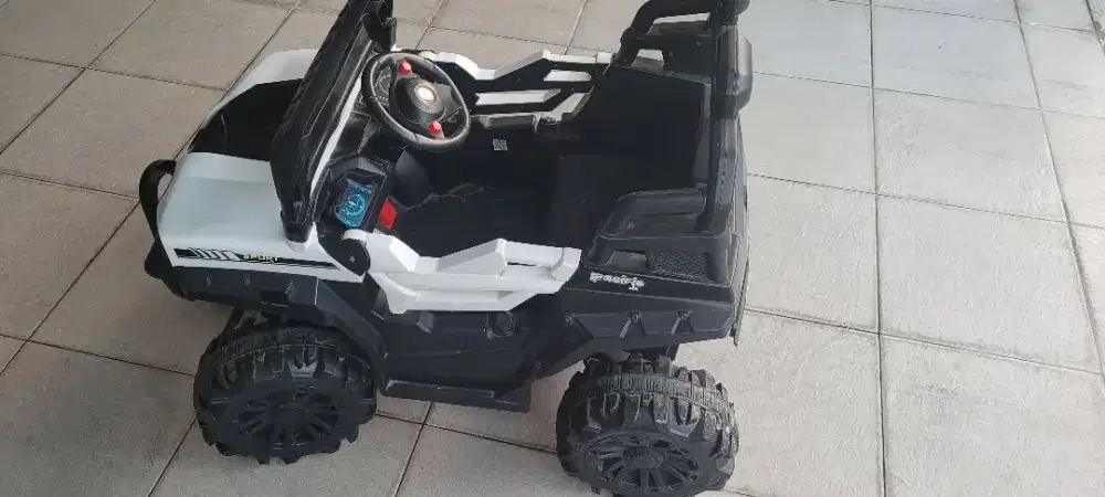 Mobil aki anak kondisi bagus