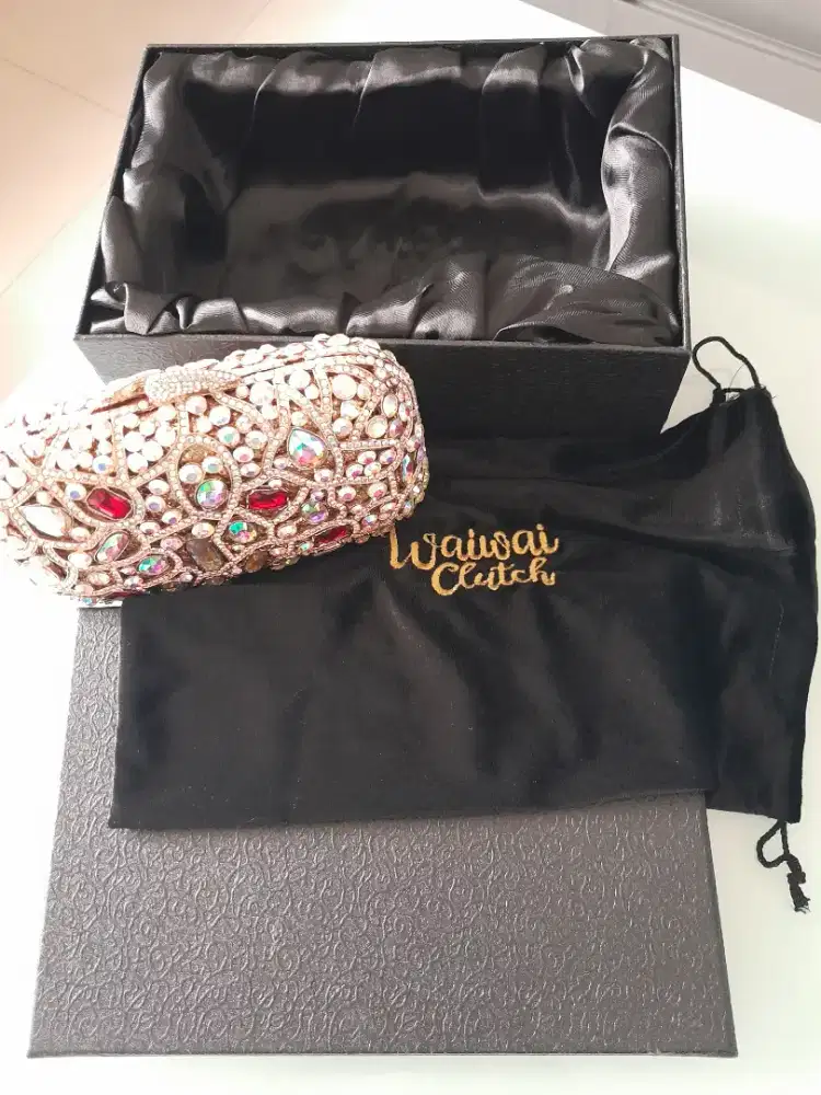 Dijual tas pesta dengan batu swarovski