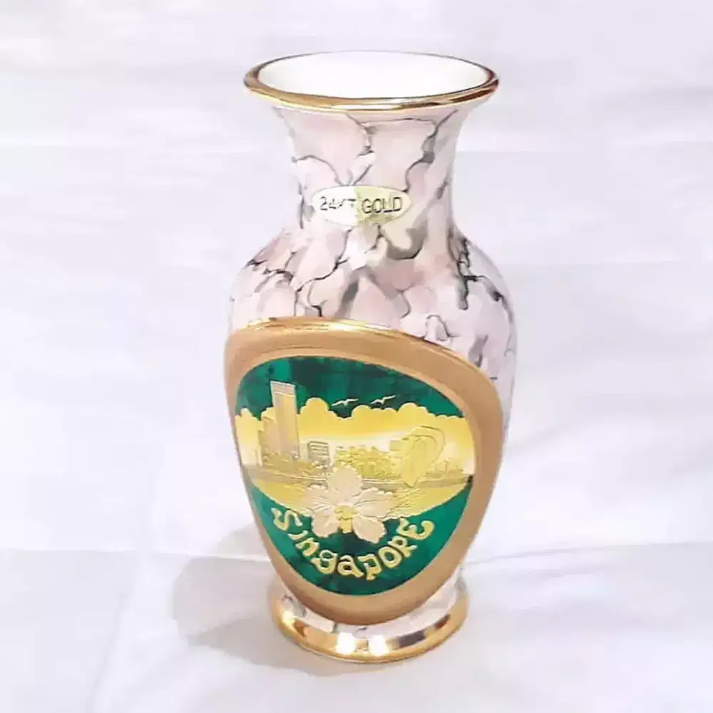 Guci Mini Vintage Relief Singapore Original (Made in Japan)