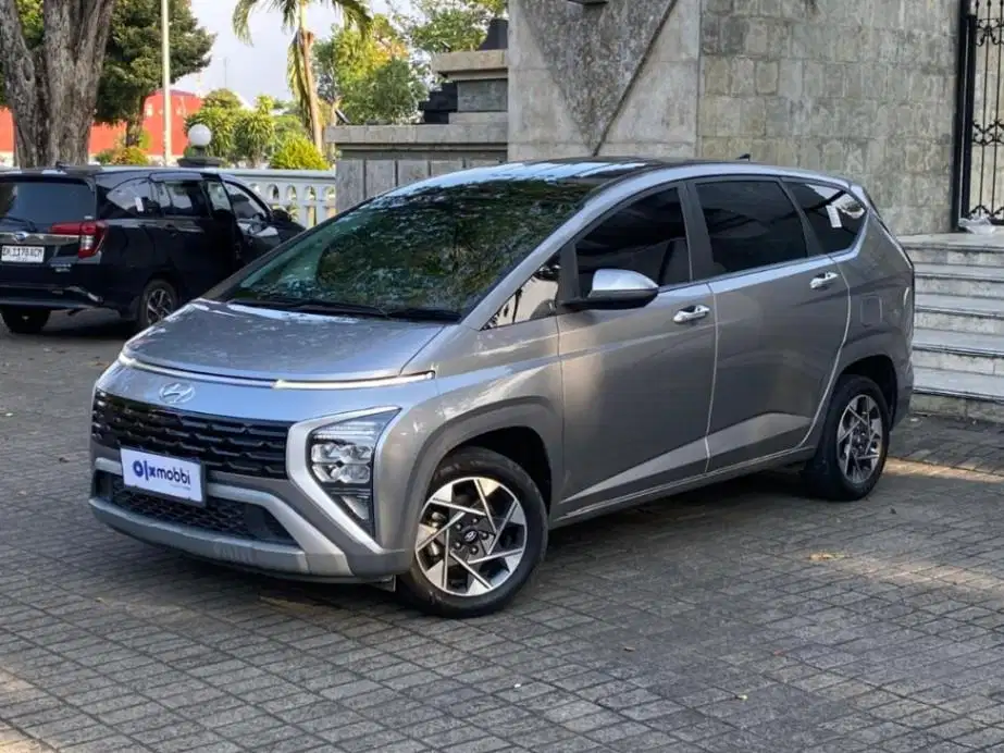 Pajak Panjang Hyundai Stargazer 1.5 Prime Bensin-AT 2022 Abu-abu LBAN