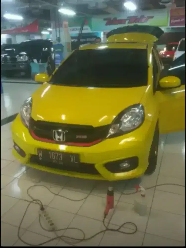 Galeri kaca film mobil