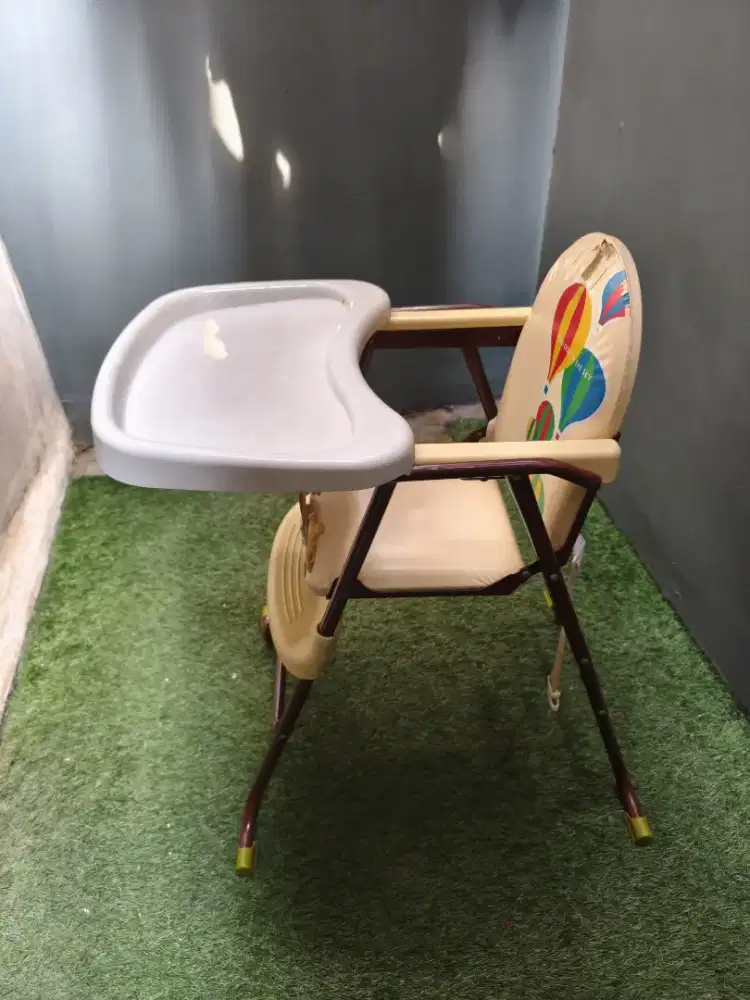 Kursi makan anak/bayi