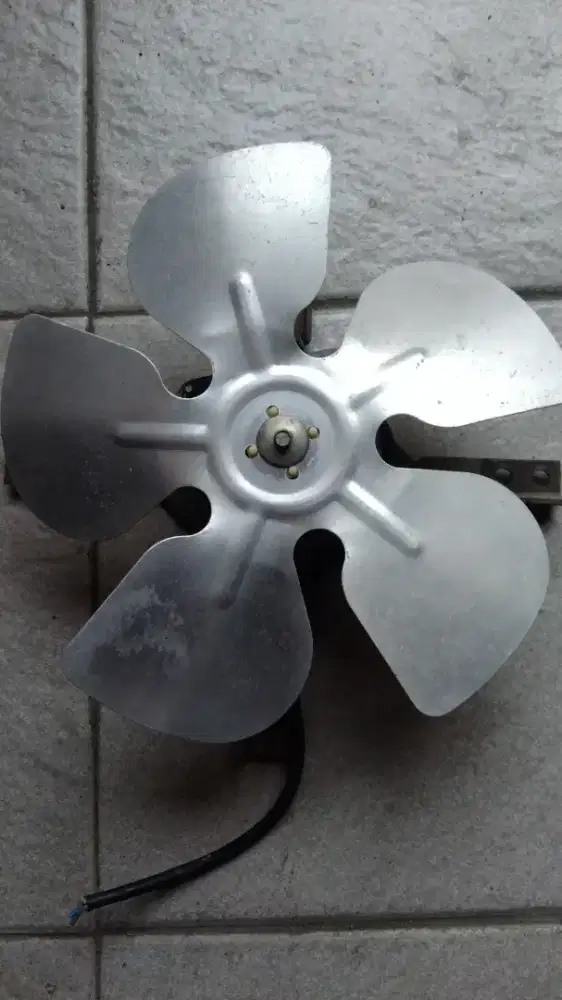 Assalamualaikum, jual fan motor fridgetronic bekas