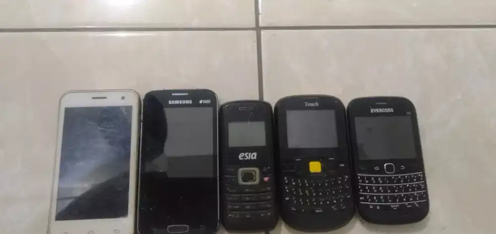 Di jual semua hp sudah pada koit
