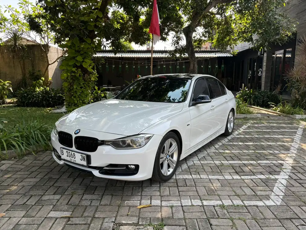 BMW 320i sport 2014