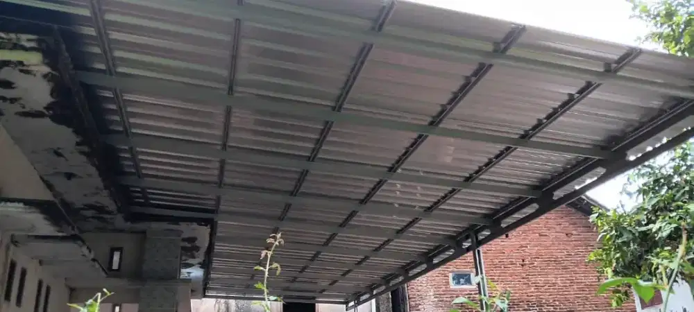 Kanopi baja ringan dan plafon