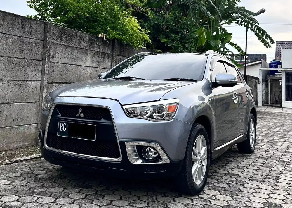 Mitsubishi Outlander Sport matic 2013 km rendah orisinil mulus sekali